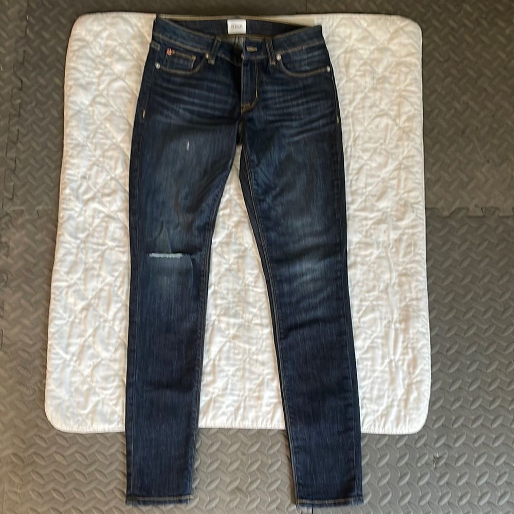 Hudson dark blue jeans designer hole in knee size 26